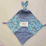 blau mit Einhörnern